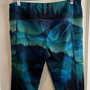Constantly Varied Gear - Gorgeous Aurora Borealis print Capri Leggings, X-Large